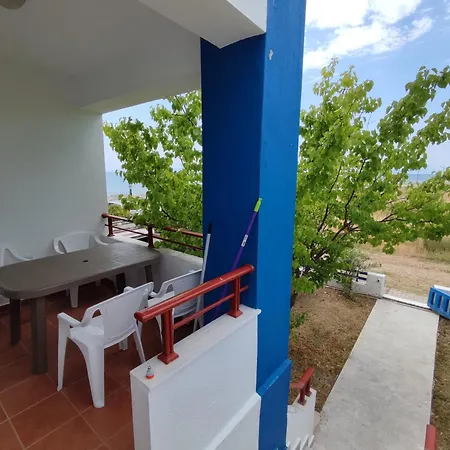 By The Sea B סוזופולי