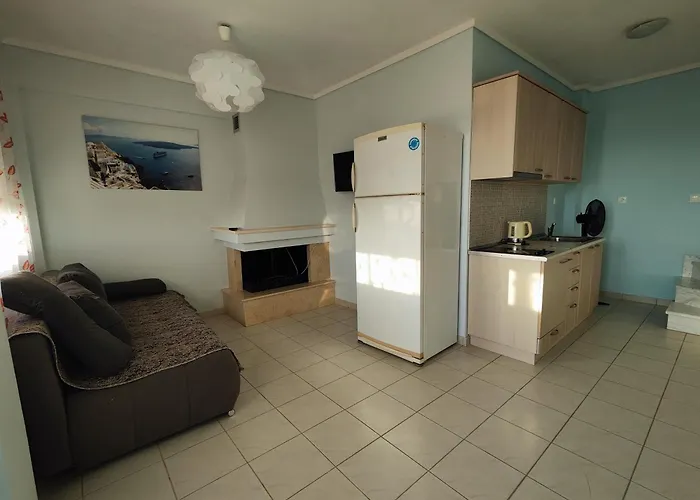 Apartment By The Sea B *